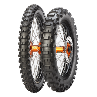 Metzeler MCE 6 Days Extreme Rear Tyre 130/90-18 34 Brown
