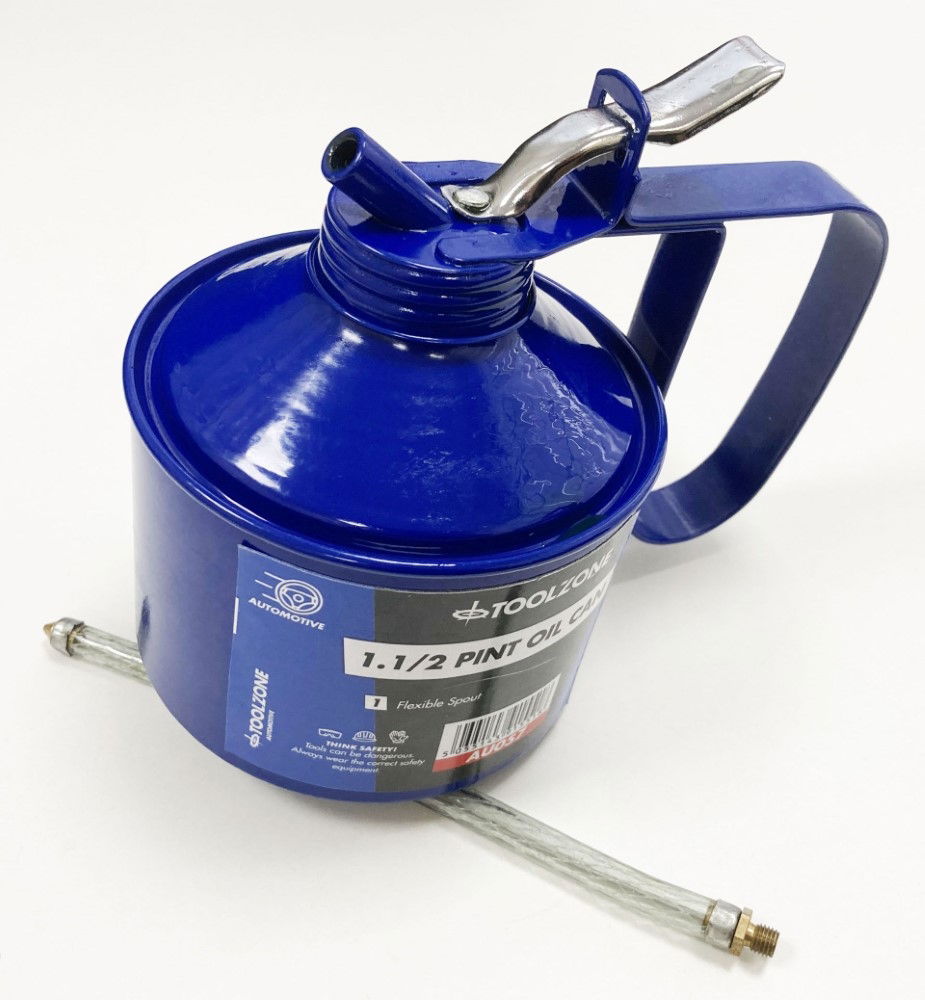 Toolzone Oil Can 1 1/2 Pint Metal with 105mm Flexible Spout - Toolzone Kdpau057