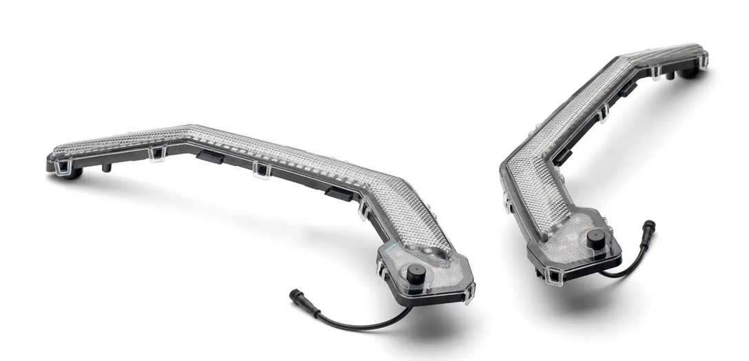 SuperATV Plug & Play Deluxe Self Canceling Turn Signal Kit Canam Maverick X3 W/fang Lights Superatv Tsk-ca-x34-007-k