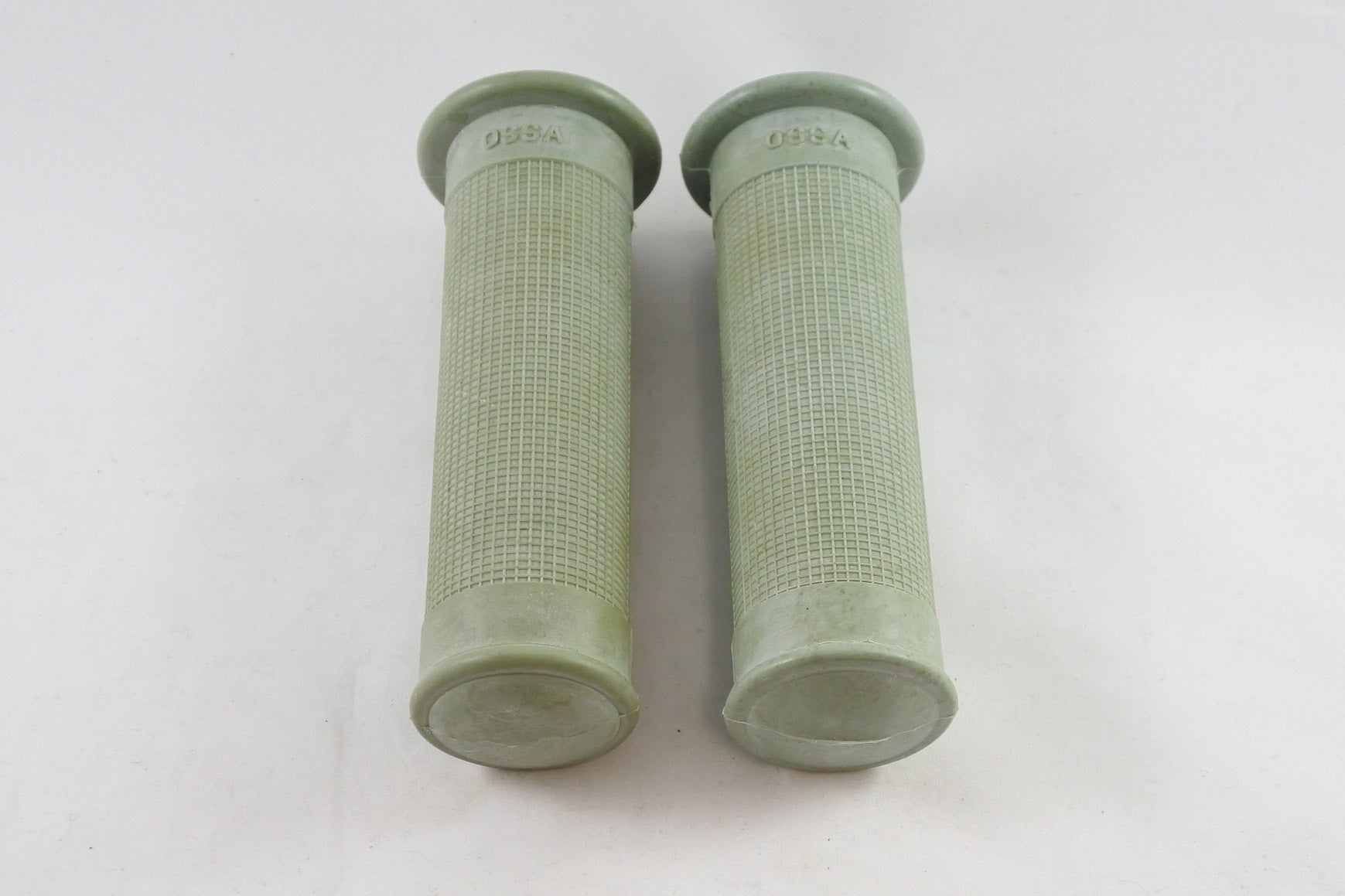 Vintco Grip Kit 70-73 OSSA DMR Pioneer SDR Stiletto TT 175 250 OW-GK-002