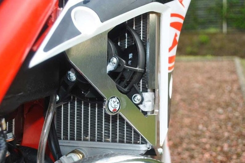 AXP Radiator Braces RR300/Xtrainer 16-22  Black