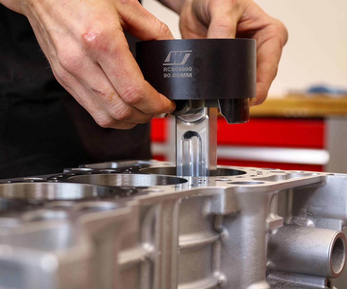 Wiseco 77.00mm Ring Compressor, Wrcs07700