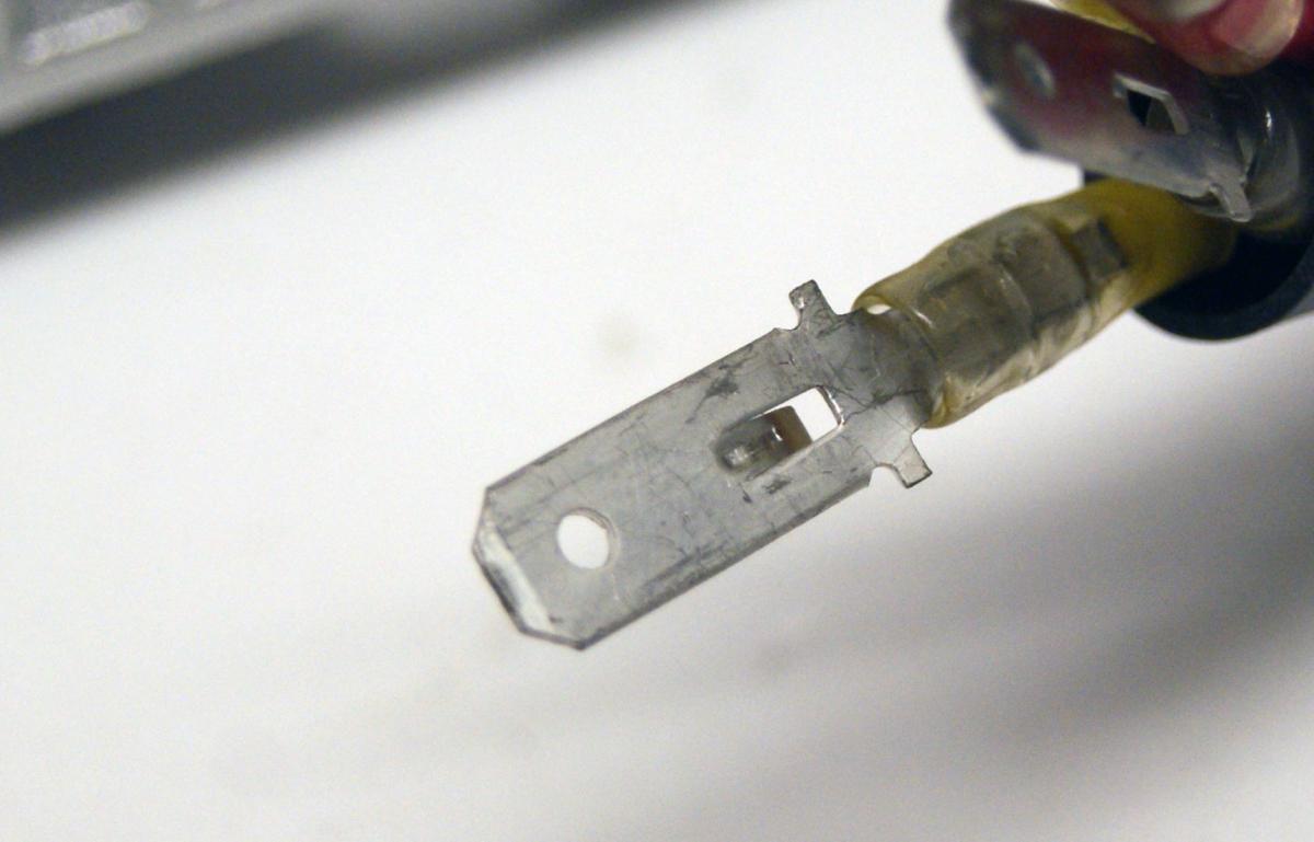 Arrowhead Electrical Regulator Voltage 32800-33400, Suzuki GS300/450/850 GR650, Asu6011 Road 32800-09300